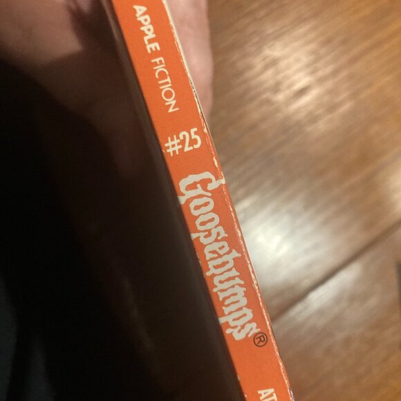 Vintage Book-Goosebumps Attack of the Mutant 1994 #25-RL Stine - Picture 3 of 4